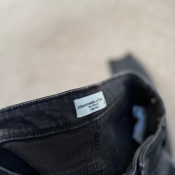 Abercrombie & Fitch The Skinny High Rise Classic Black Women's Jeans Size 28/6 - Picture 7 of 7